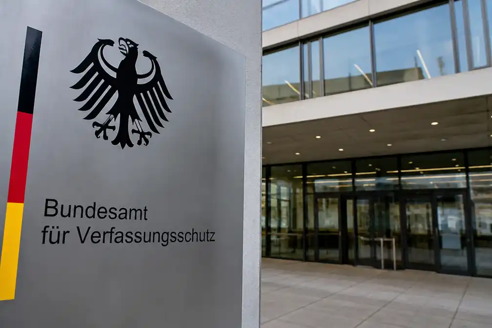 Duitse inlichtingendienst: aantal extremisten stijgt, misdrijven boven 58.800