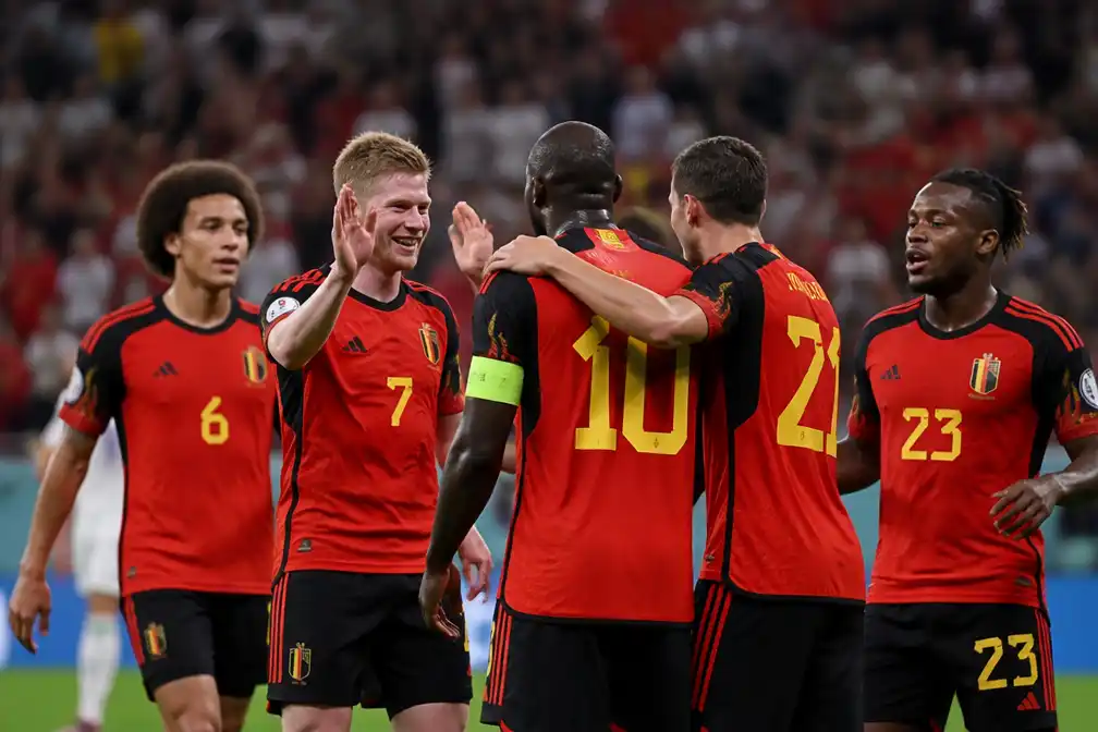België treft Senegal in achtste finale WK na 5-1 zege op Nieuw-Zeeland