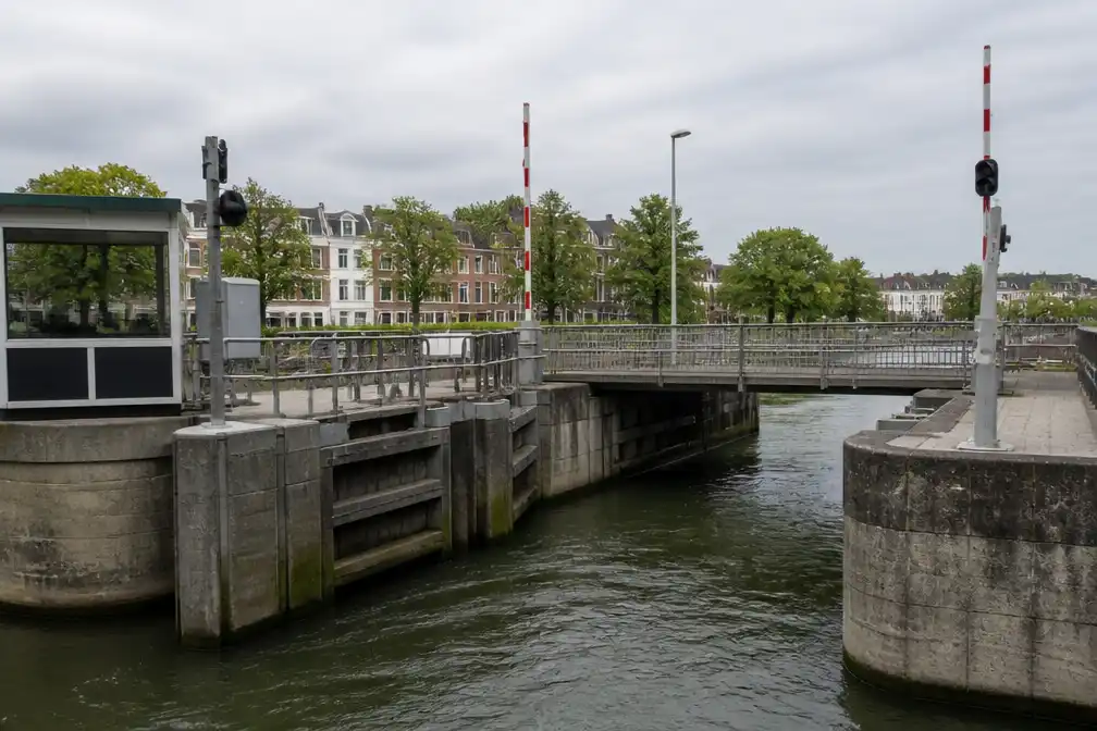 Utrechtse Visdeurbel na vier maanden uitgezet, miljoenen kijkers