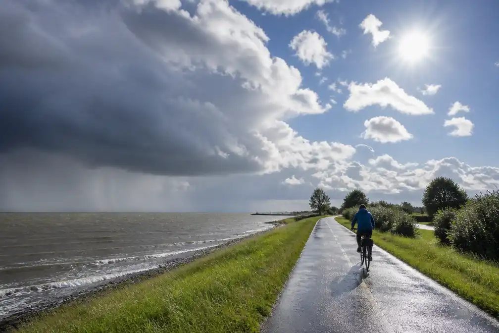 Weer: regen en bewolking op 2 juli, zonnig weekend in het verschiet
