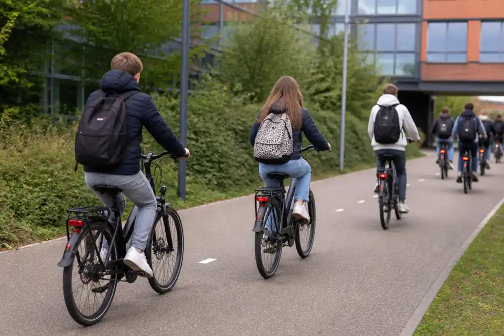 Elektrisch fietsen onder jongeren flink gestegen, RIVM waarschuwt voor gezondheidsrisico's