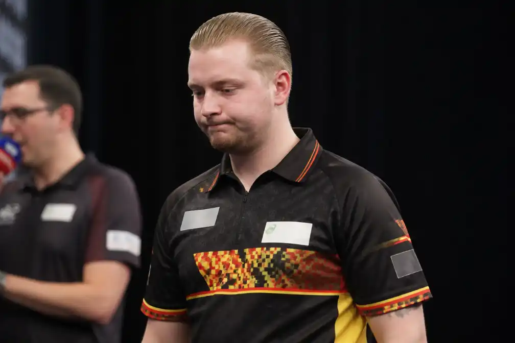 Dimitri Van den Bergh trekt zich om medische redenen terug uit Players Championships