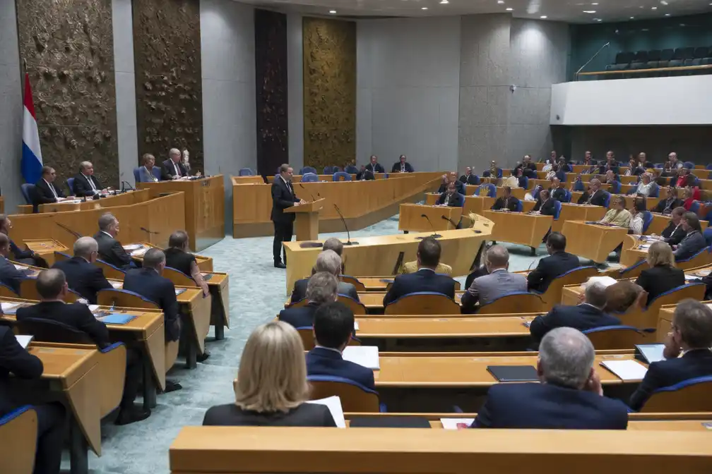 Tweede Kamer stemt in met inkrimping lokale omroepen naar tachtig