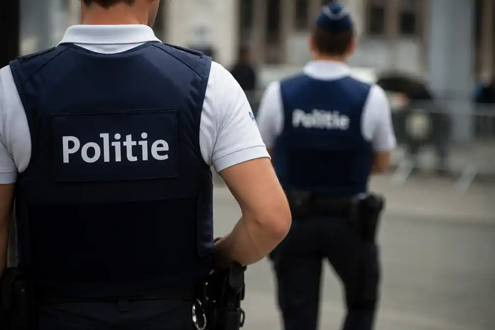 Mechelse agent slaat geboeide man; tuchtprocedure gestart