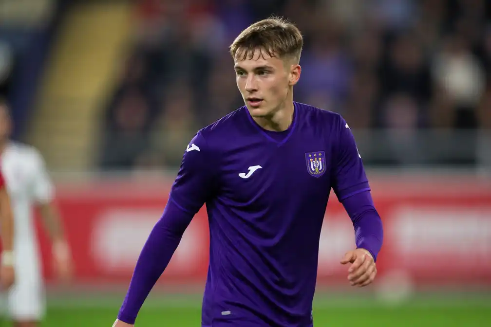 Nathan De Cat bereikt persoonlijk akkoord met Hoffenheim tot 2031, Anderlecht wacht op bod