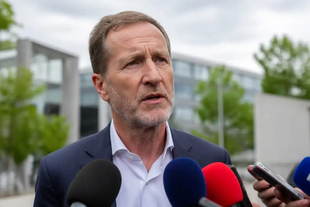 Magnette beschuldigt regering van nalatigheid tijdens hittegolf