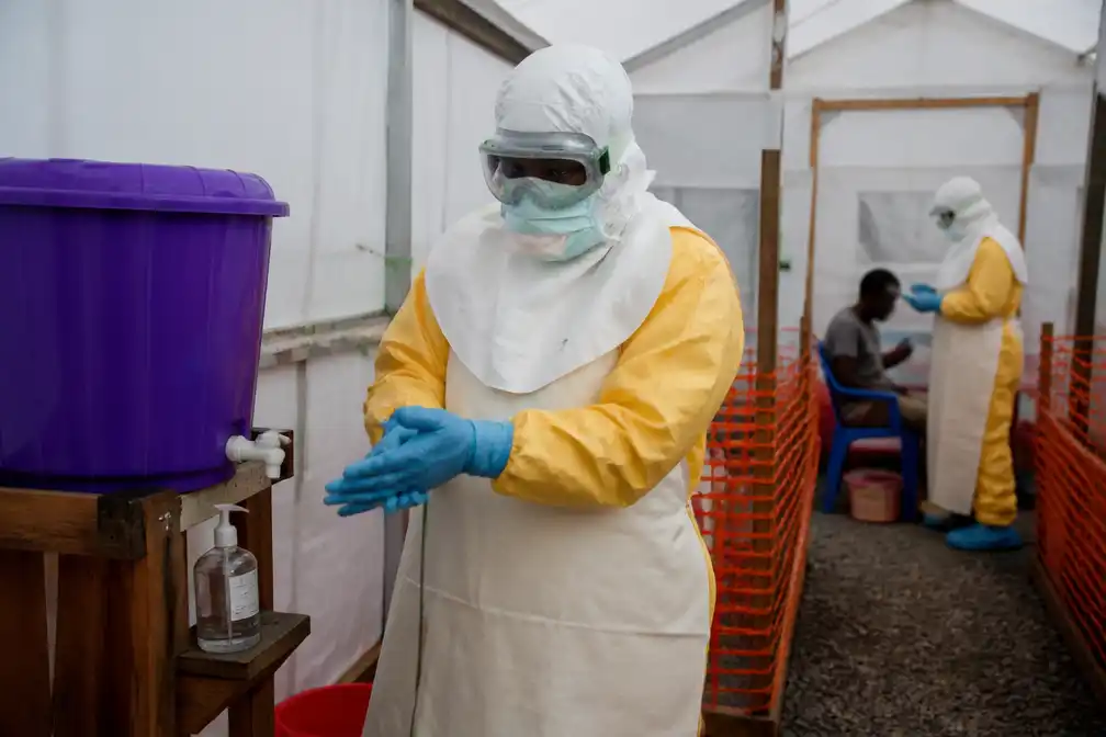 Ebola-uitbraak in Congo verergert, nieuwe medicijnproef van start