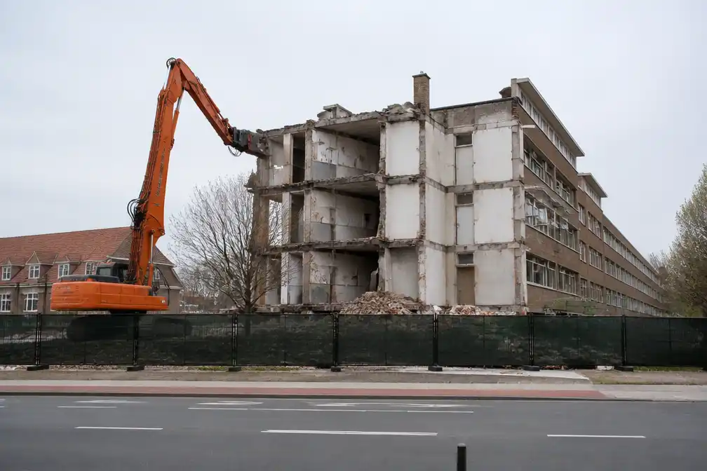 NOVA-school in Roeselare sloopt woonzorgcentrum voor nieuwe campus in 2029