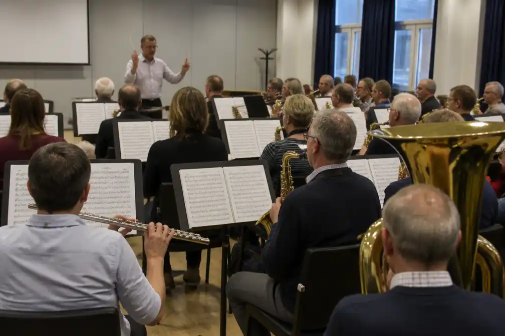 Jambon grijpt in bij ambtenarenorkest Financiën: minder repetities en concerten