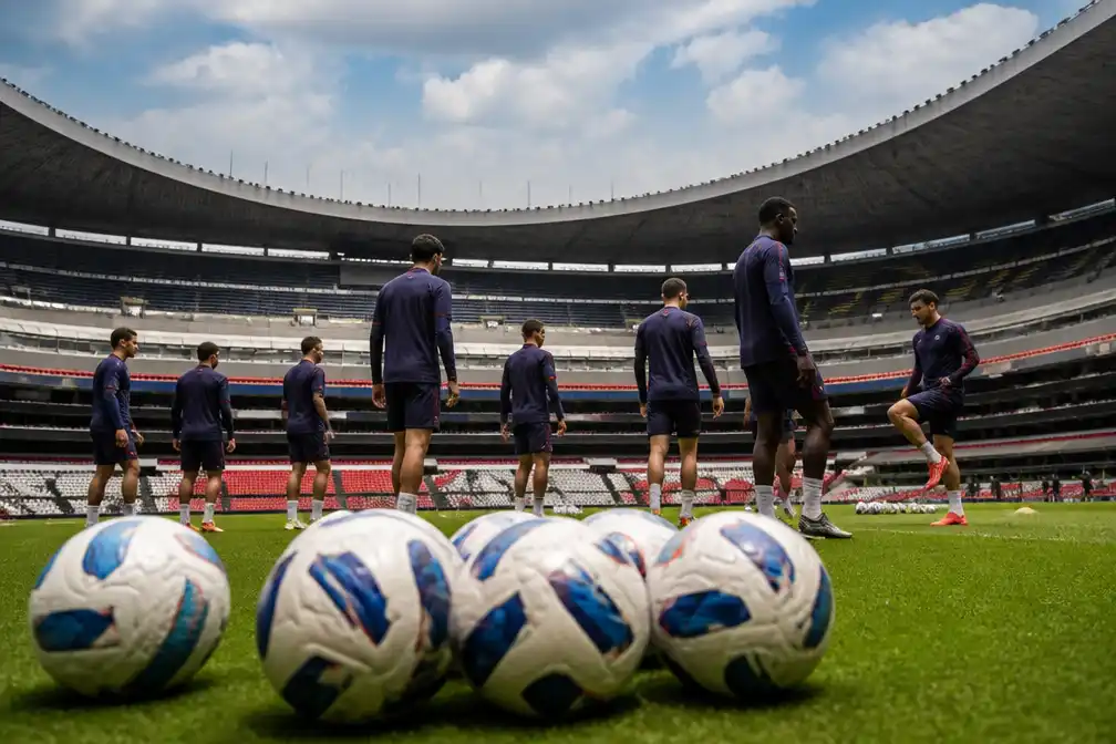 Engeland overweegt Viagra tegen hoogte, geheim hotel voor lawaaierige Mexicaanse fans
