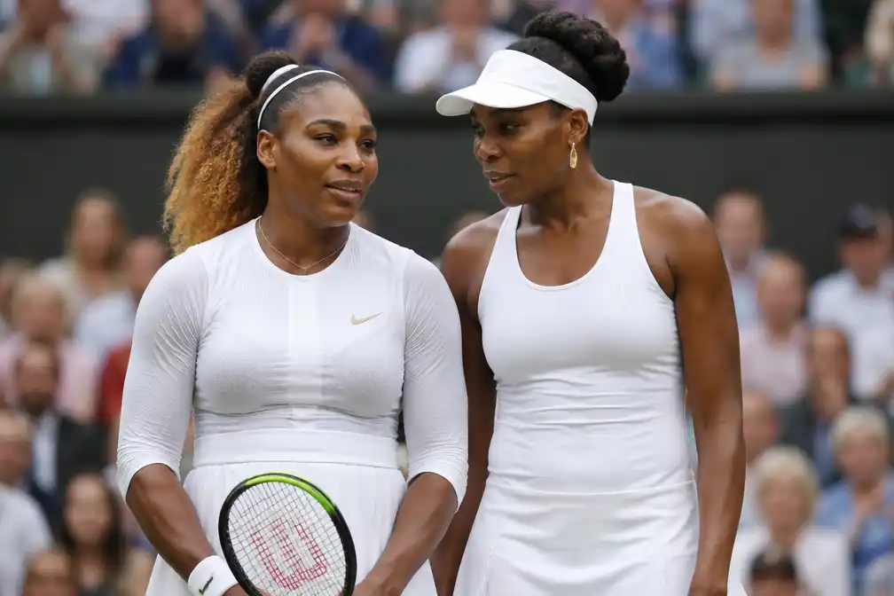 Serena en Venus Williams zaterdag in dubbelspel op Wimbledon