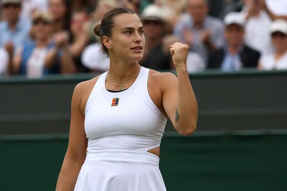 Sabalenka verslaat Ostapenko en bereikt vierde ronde Wimbledon