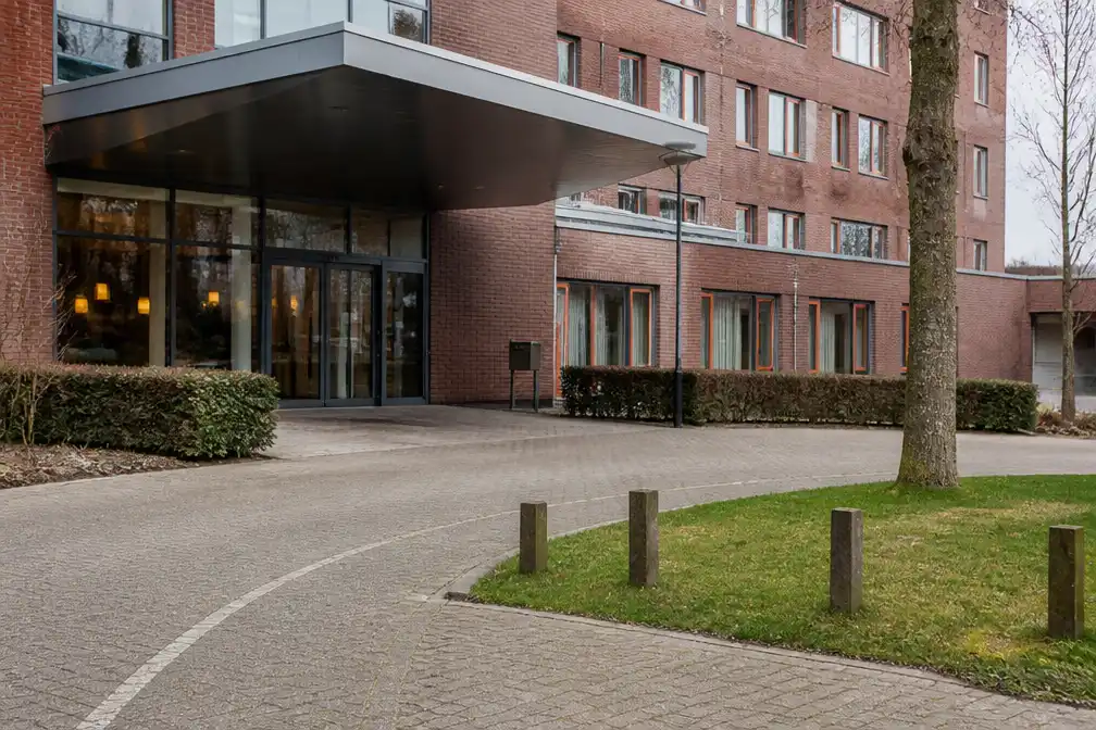 Vrouw betrapt bij poging tot diefstal van blinde bewoonster verpleeghuis Enschede