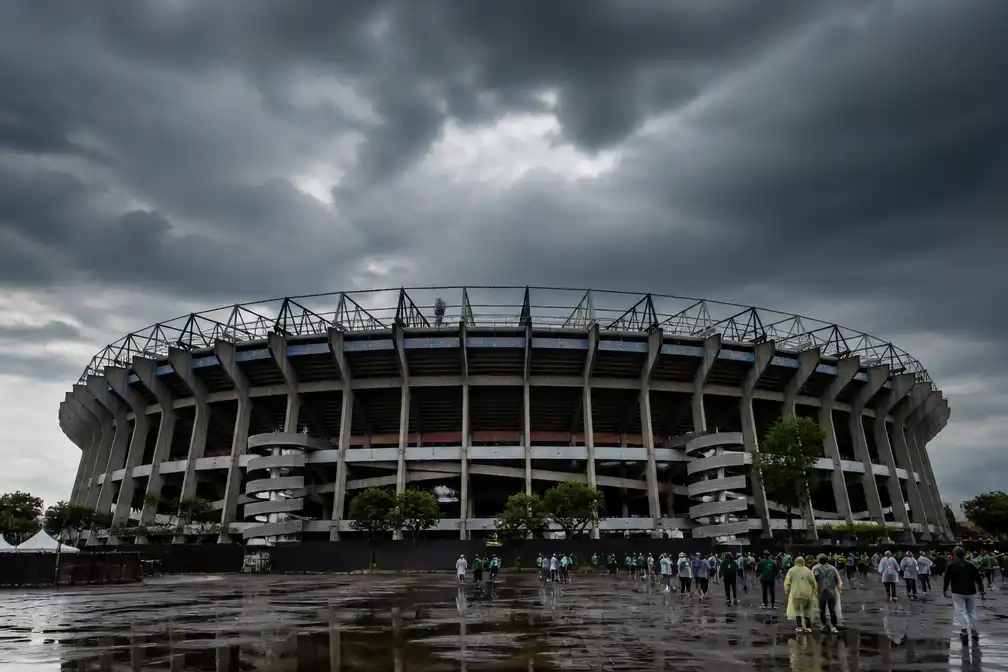 WK-duel Mexico-Engeland vervroegd om stormrisico