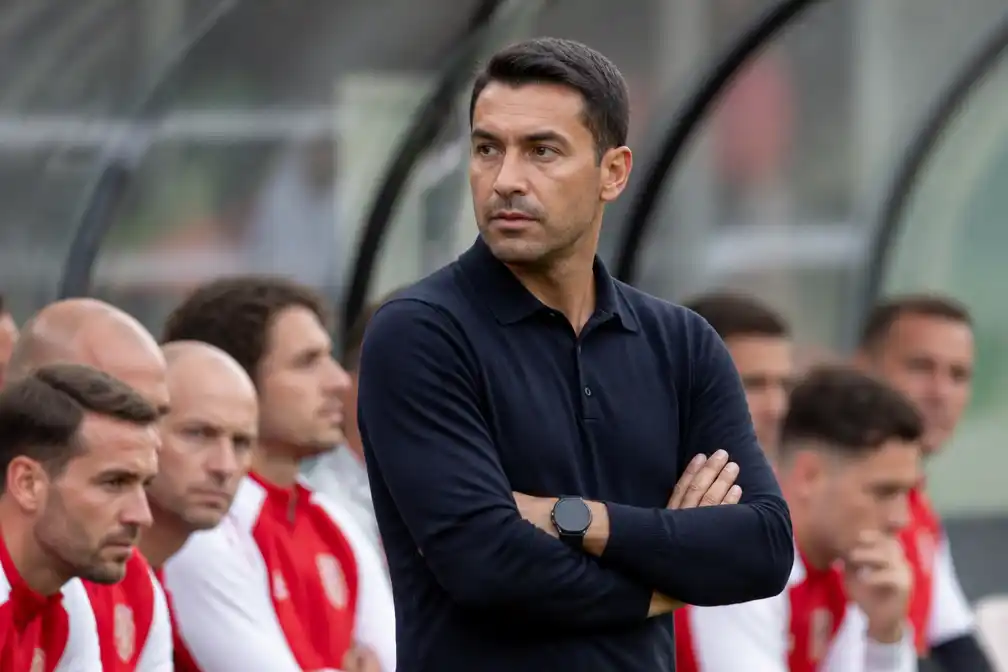 Feyenoord walst in eerste oefenduel onder Van Bronckhorst over FC Dordrecht heen: 0-6