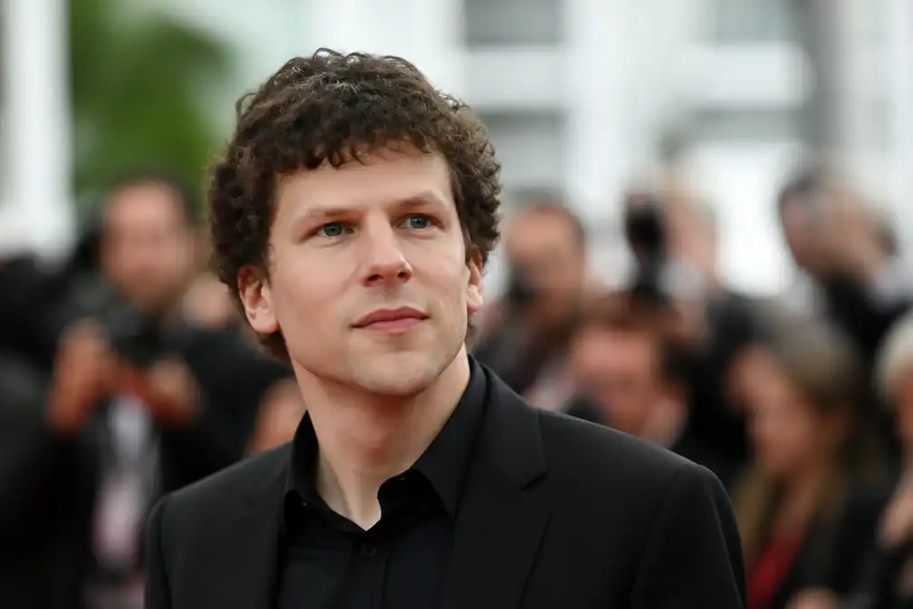 Jesse Eisenberg wil meer in Europa werken na Pools staatsburgerschap