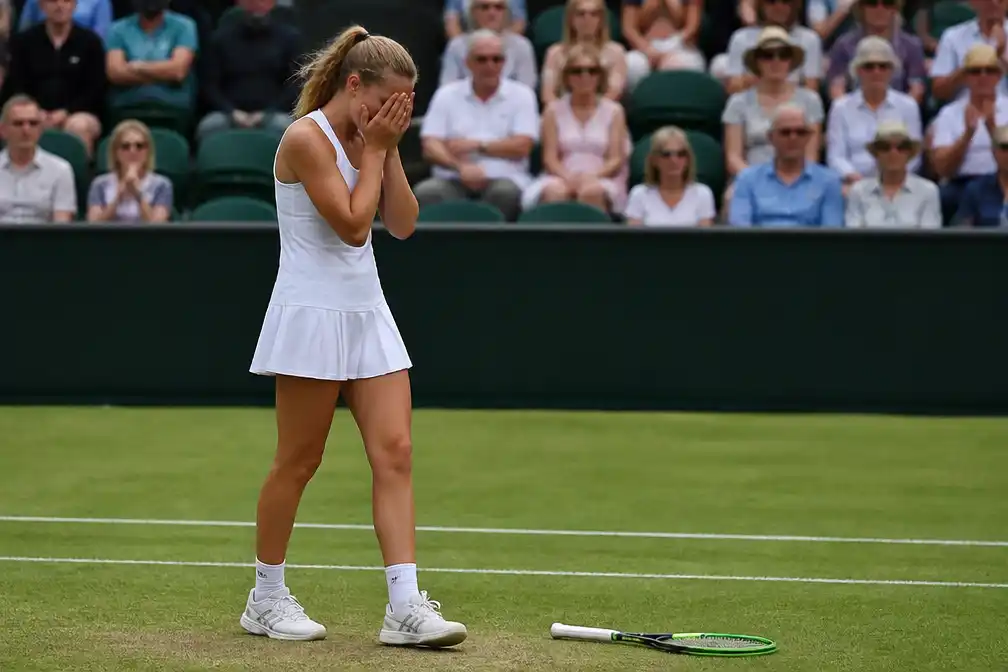 Duitse juniore (15) op Wimbledon gediskwalificeerd na racket in publiek