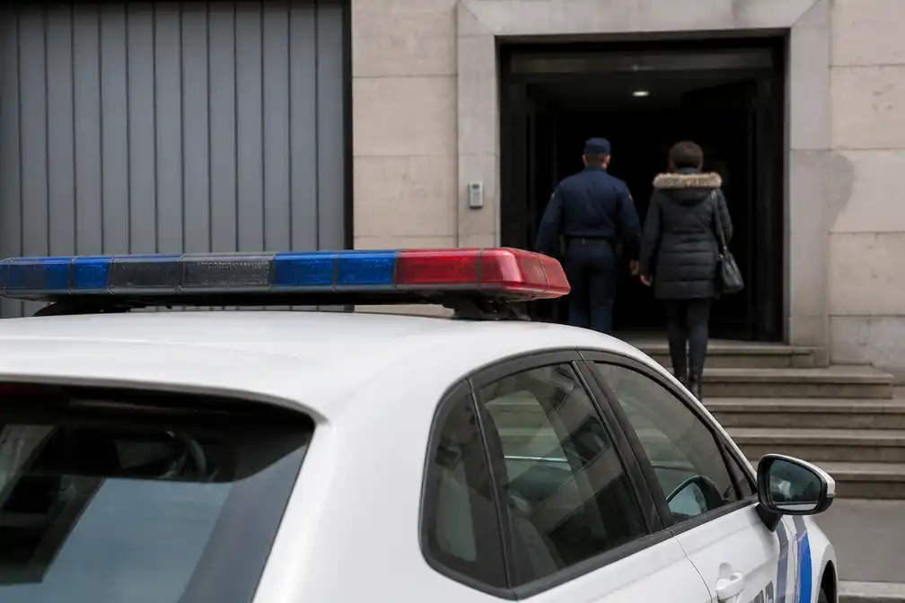 Vrouw uit Sint-Niklaas krijgt 6 maanden cel voor rijden onder rijverbod