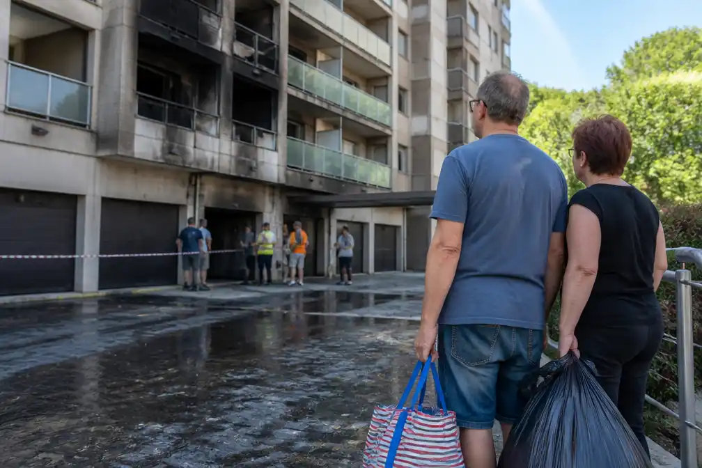 Bewoners dodelijke brand Linkeroever keren kort terug voor spullen