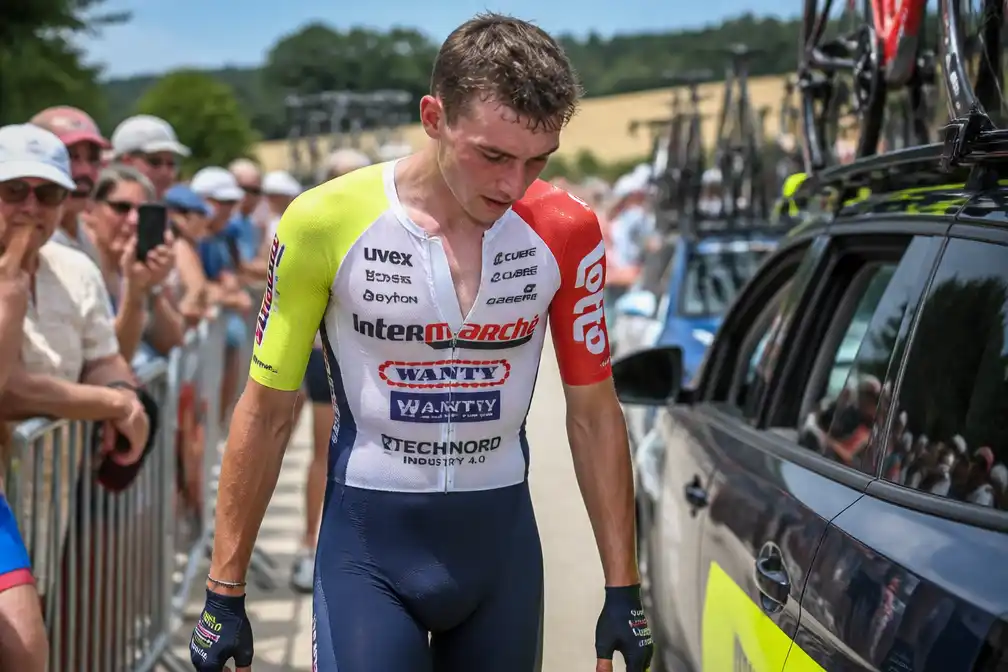Arnaud De Lie stapt uit Tour de France na drie etappes door ziekte