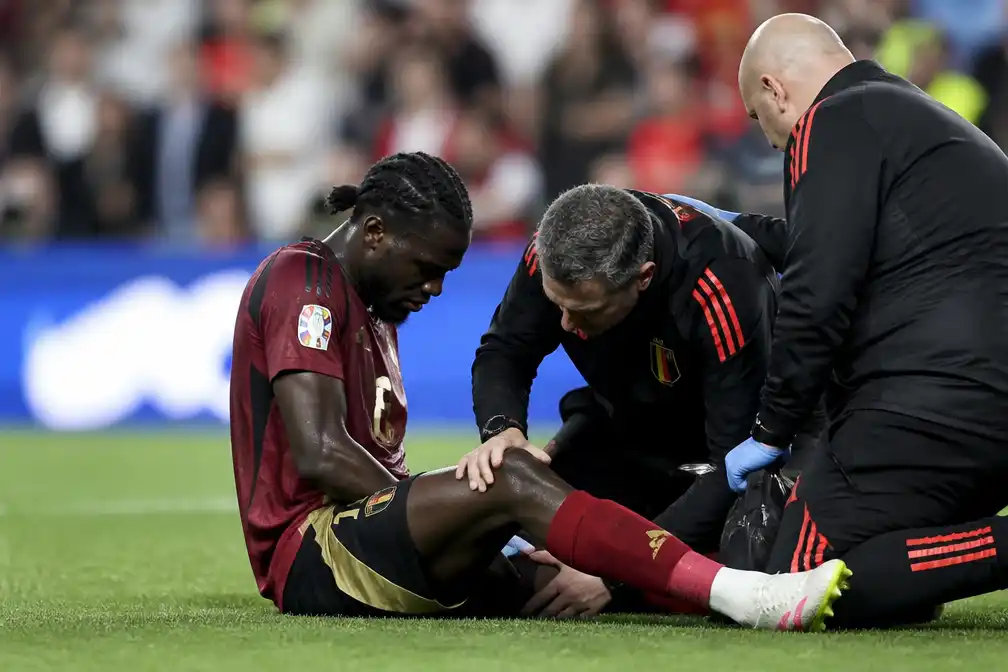 Belgische middenvelder Amadou Onana mist WK met gescheurde knieband
