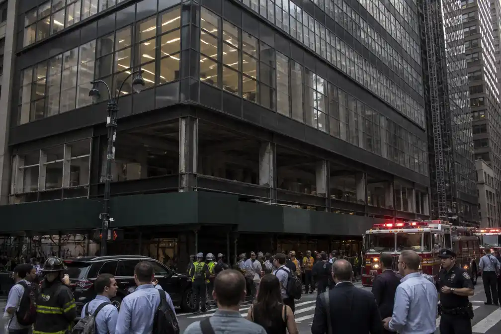 Gebouw in Midtown Manhattan ontruimd vanwege instortingsgevaar