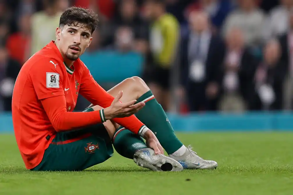 Pedro Neto speelde met reusachtig gat in schoen, veroorzaakte het zelf