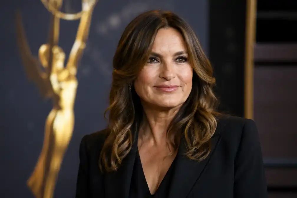Mariska Hargitay presenteert Emmy Awards 2026, eerste vrouw in 15 jaar