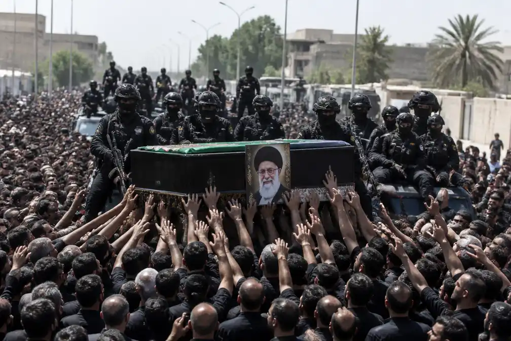 Irak rouwstoet voor Khamenei trekt grote menigte; VS voeren nieuwe aanvallen op Iran uit