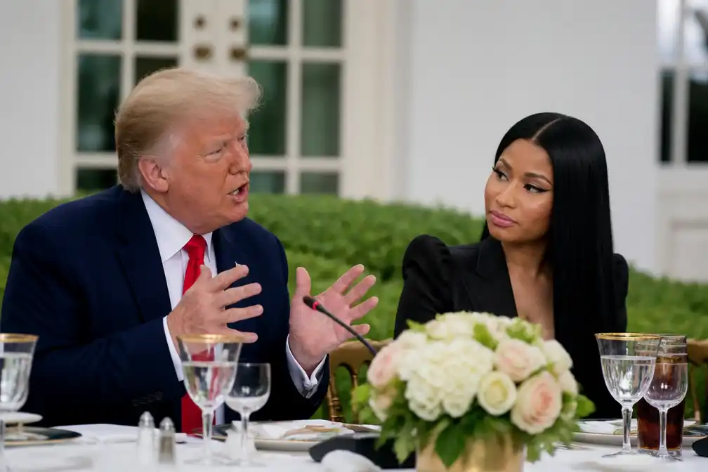 Trump lovend over Nicki Minaj tijdens lunch in Witte Huis: 'zo sexy en zo geweldig'
