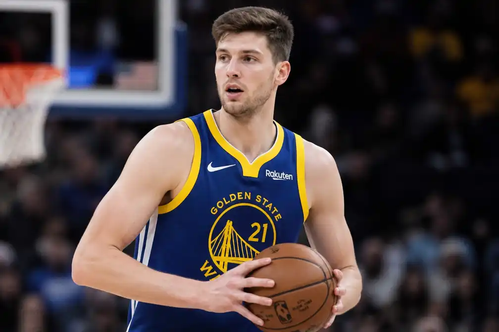 Nederlandse basketballer Quinten Post tekent 30 miljoen dollar contract bij Memphis Grizzlies