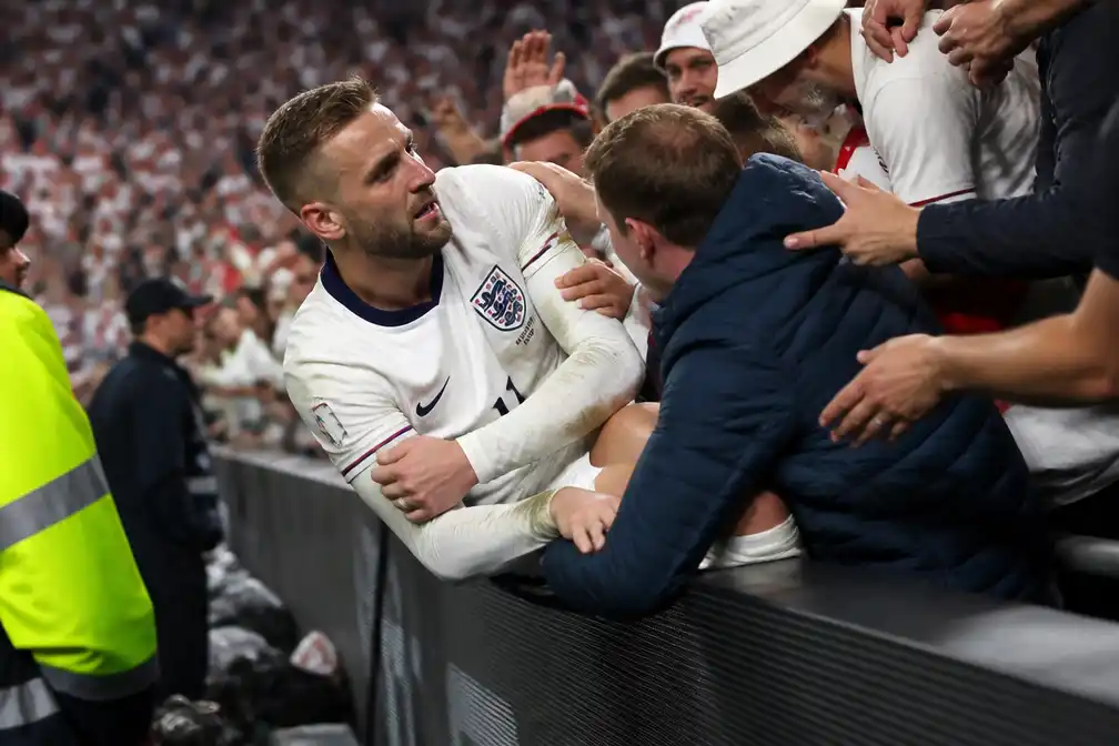 Henderson geopereerd aan verbrijzelde onderarm na val tijdens WK-feest