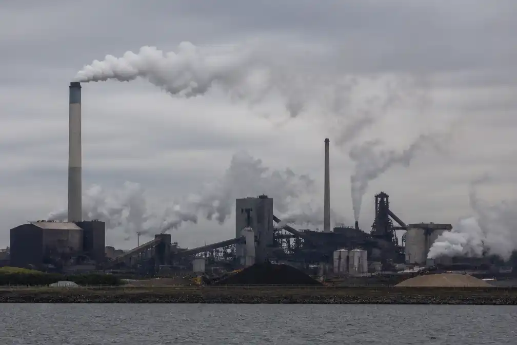 Geen onomkeerbare stappen in maatwerkafspraken Tata Steel vanwege strafrechtelijk onderzoek