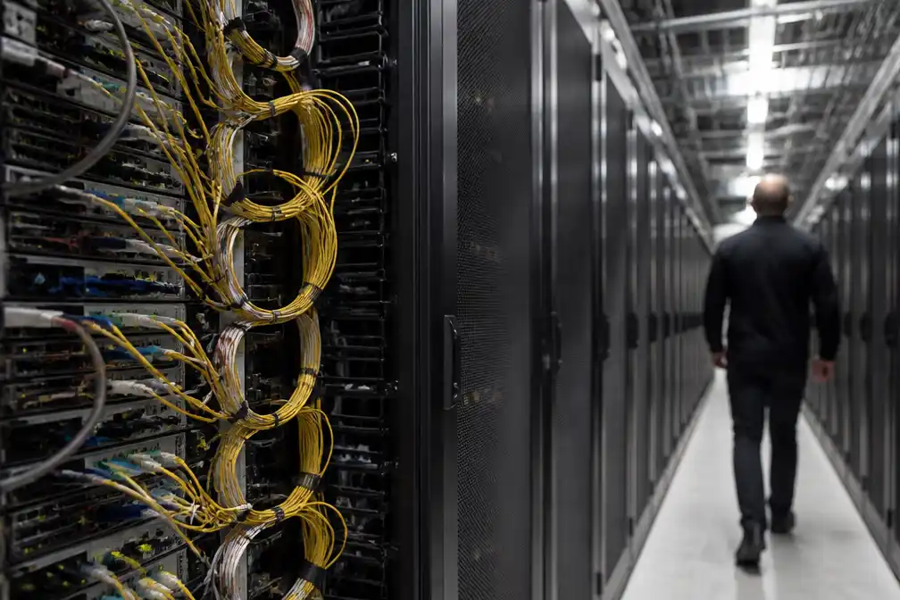 Cyberraad roept kabinet op internetknooppunten en datacenters te spreiden
