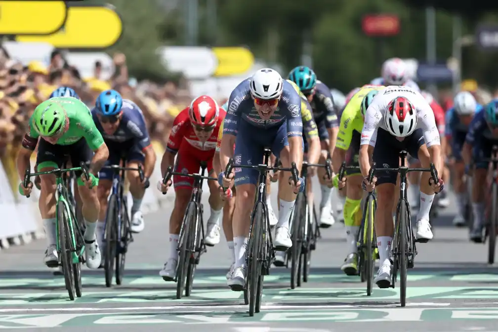 Nederlandse debutant Huub Artz (24) sprint naar topuitslag in Tour de France