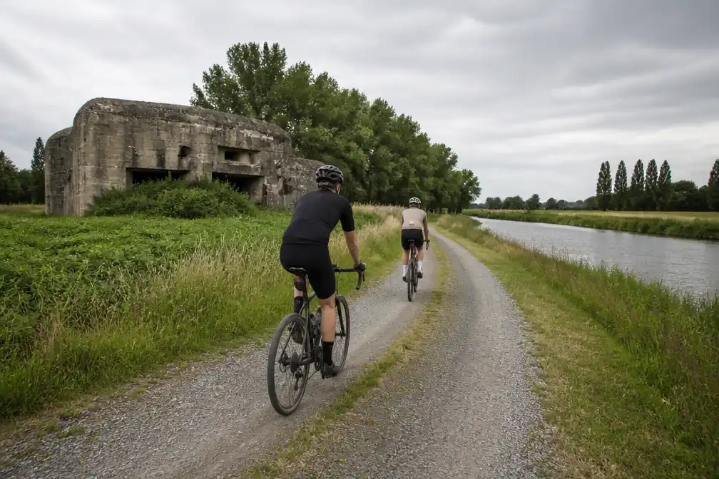 Nieuwe gravelroute in Diksmuide langs WOI-historische plekken geopend op 9 juli 2026