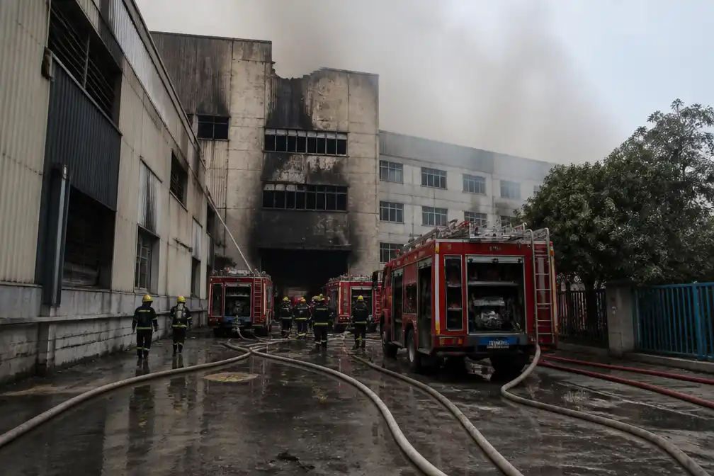 Minstens 28 doden bij brand in Chinese schoenenfabriek, president spreekt van zware verliezen