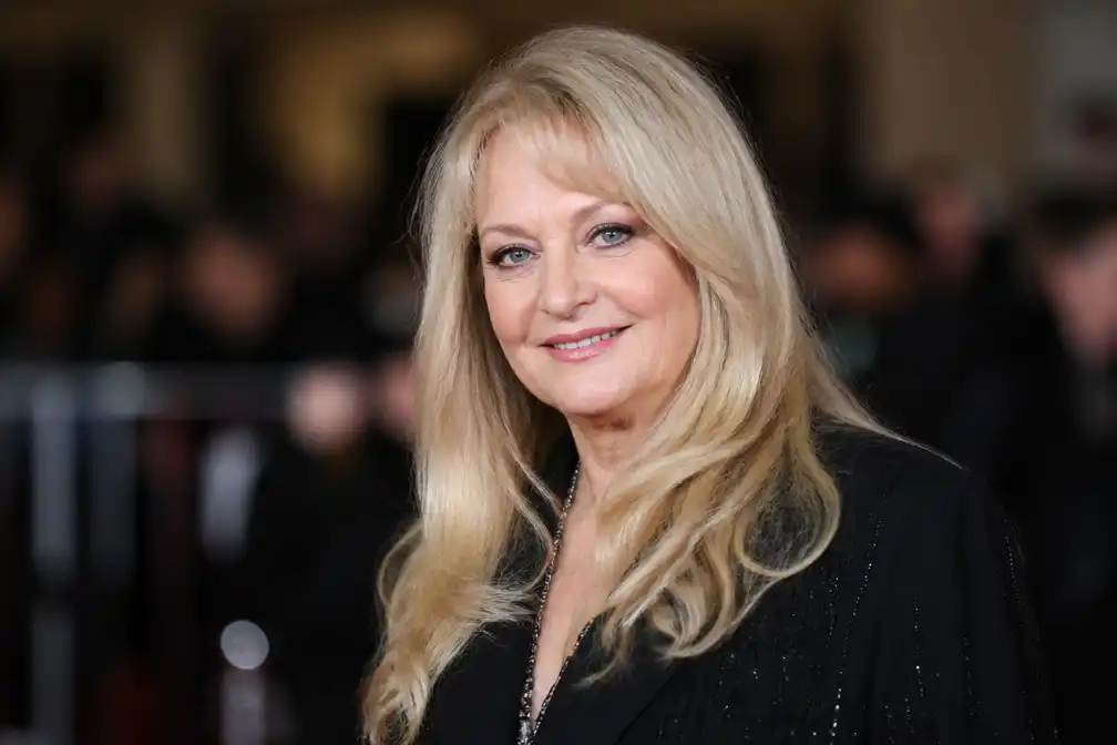 Overlijden Bonnie Tyler leidt tot eerbetoon van Britse premier, Welshe leider en sterren