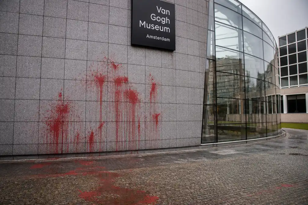 Rechter: man die Van Goghmuseum bekladde ten onrechte vervolgd