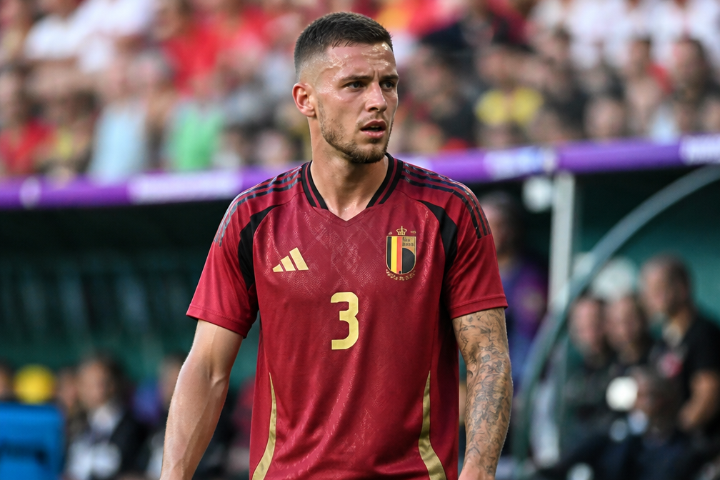 Sporting verbiedt Zeno Debast te spelen voor Rode Duivels tegen Spanje