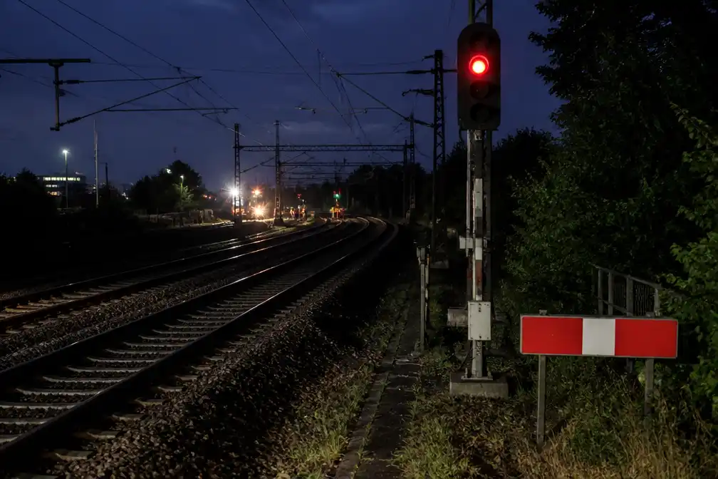 Spoorlijn tussen Keulen en Düsseldorf tot zaterdag dicht na brand