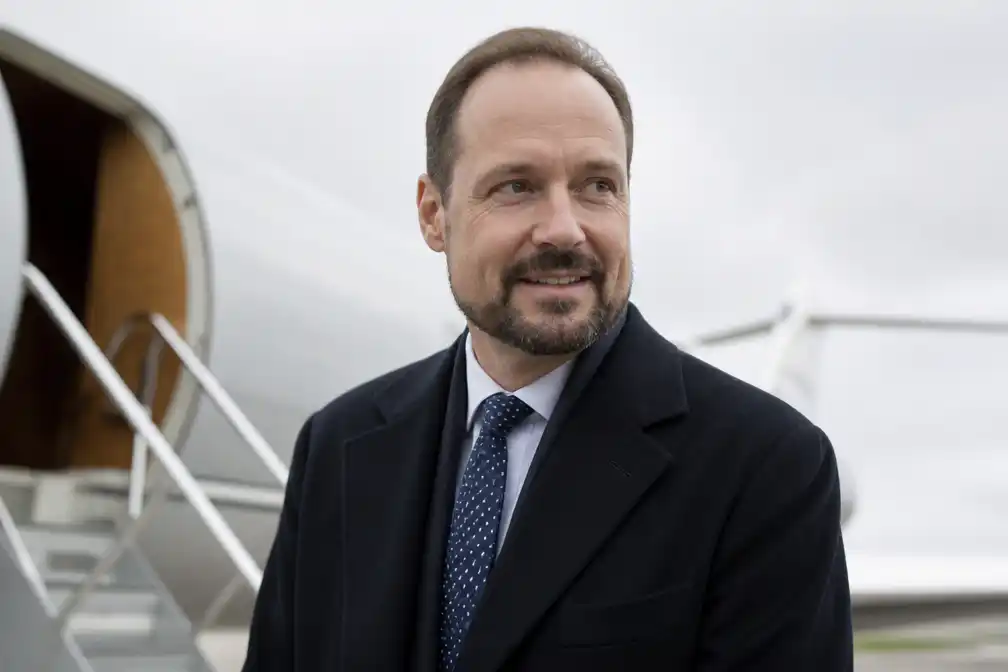Kroonprins Haakon reist naar VS voor WK-kwartfinale na transplantatie van vrouw
