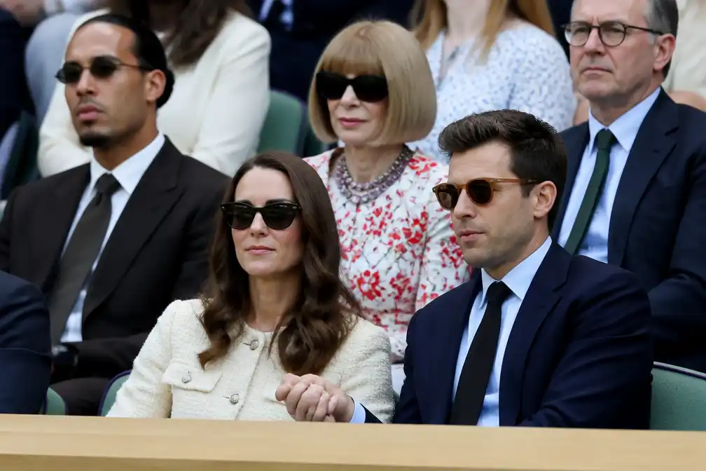 Sterren bevolken halve finales Wimbledon: Wintour, Knightley, Van Dijk gespot