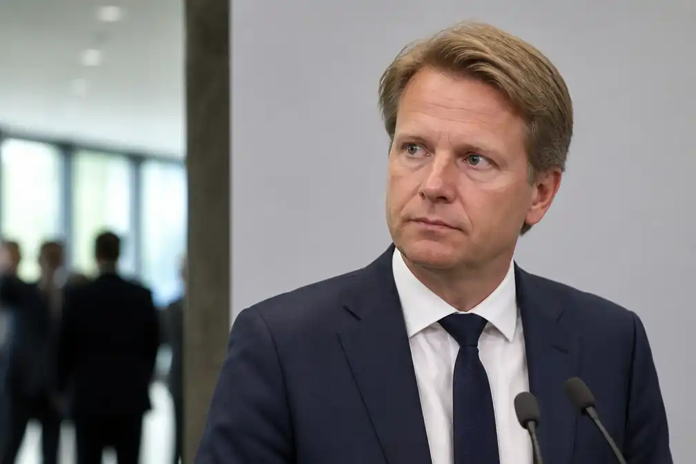 Van den Brink begrijpt stopzetten hulp in Ter Apel door organisaties