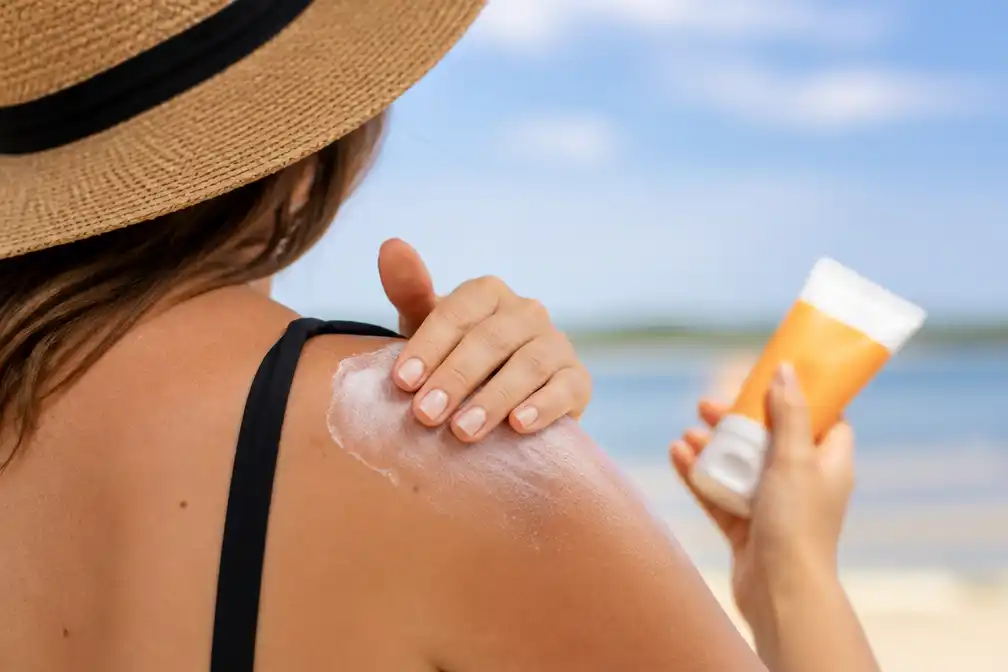 Consumentenbond test zonnebrand SPF 50+ op bescherming en gevoel
