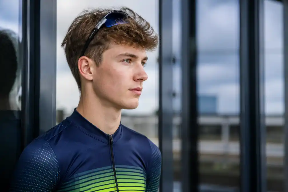 18-jarig wieler- en schaatstalent Thijs Wiersma stapt over naar Team Visma-Lease a Bike