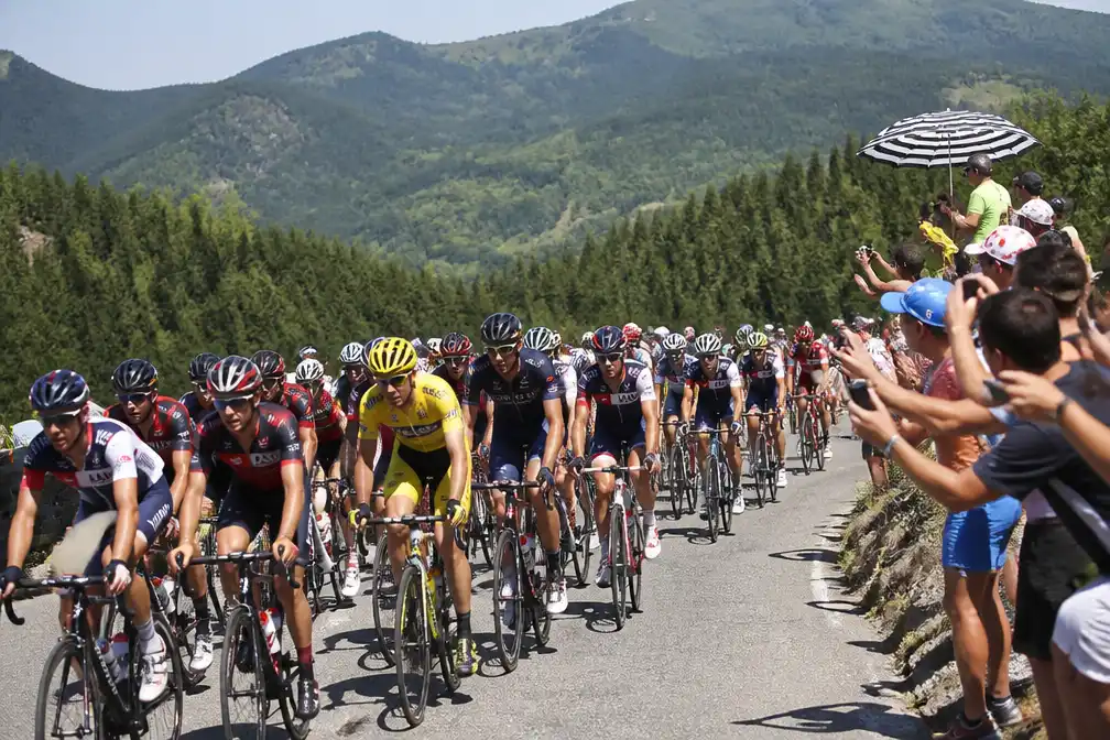 Rennersvakbond vraagt om eerdere starttijden Tour de France wegens extreme hitte