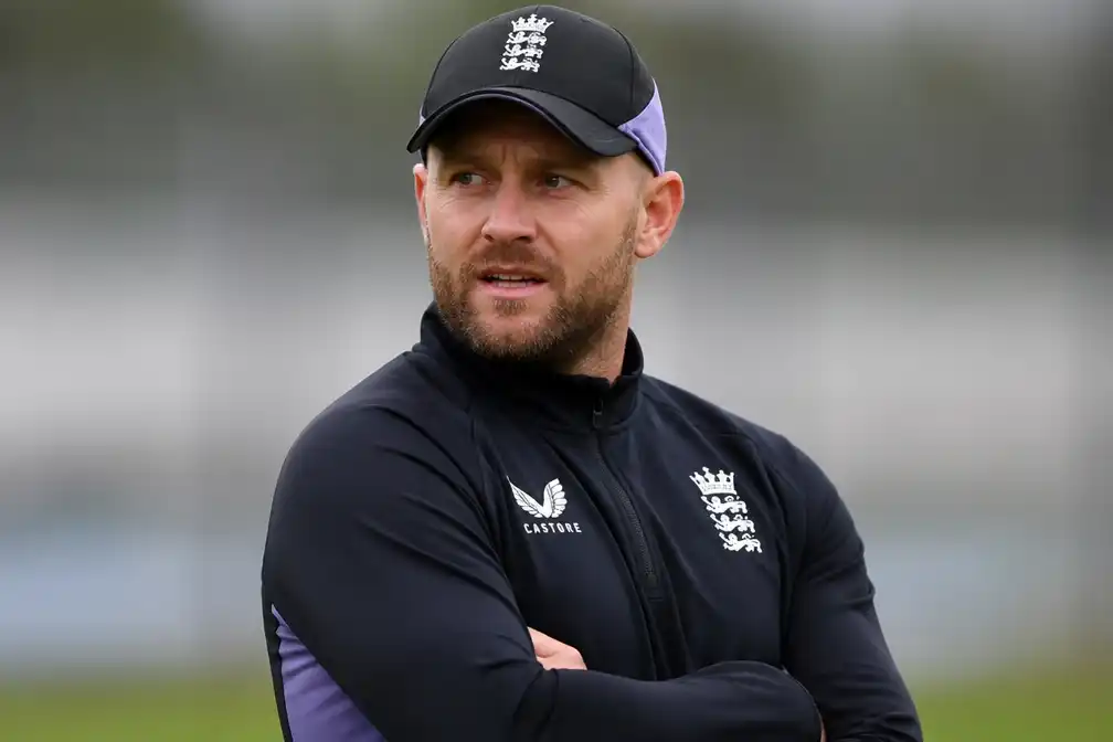 Brendon McCullum ontslagen als Engelse Testcoach, behoudt wittebalrol