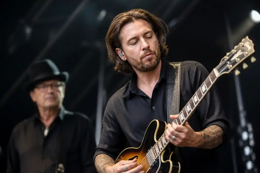 Vader van DI-RECT-gitarist Spike van Zoest overleden