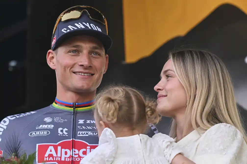 Mathieu van der Poel maakt geslacht kindje bekend: dochtertje op komst